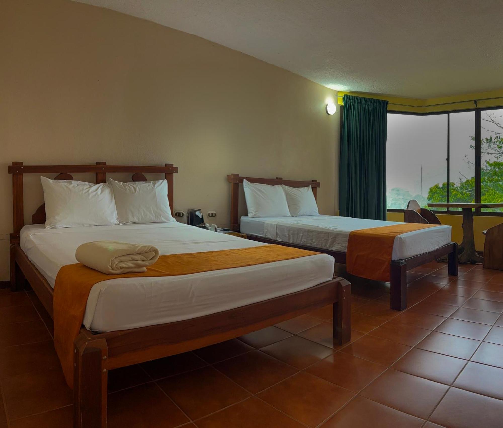 Arenal Roca Lodge & Bungalows ラ・フォルトゥナ エクステリア 写真